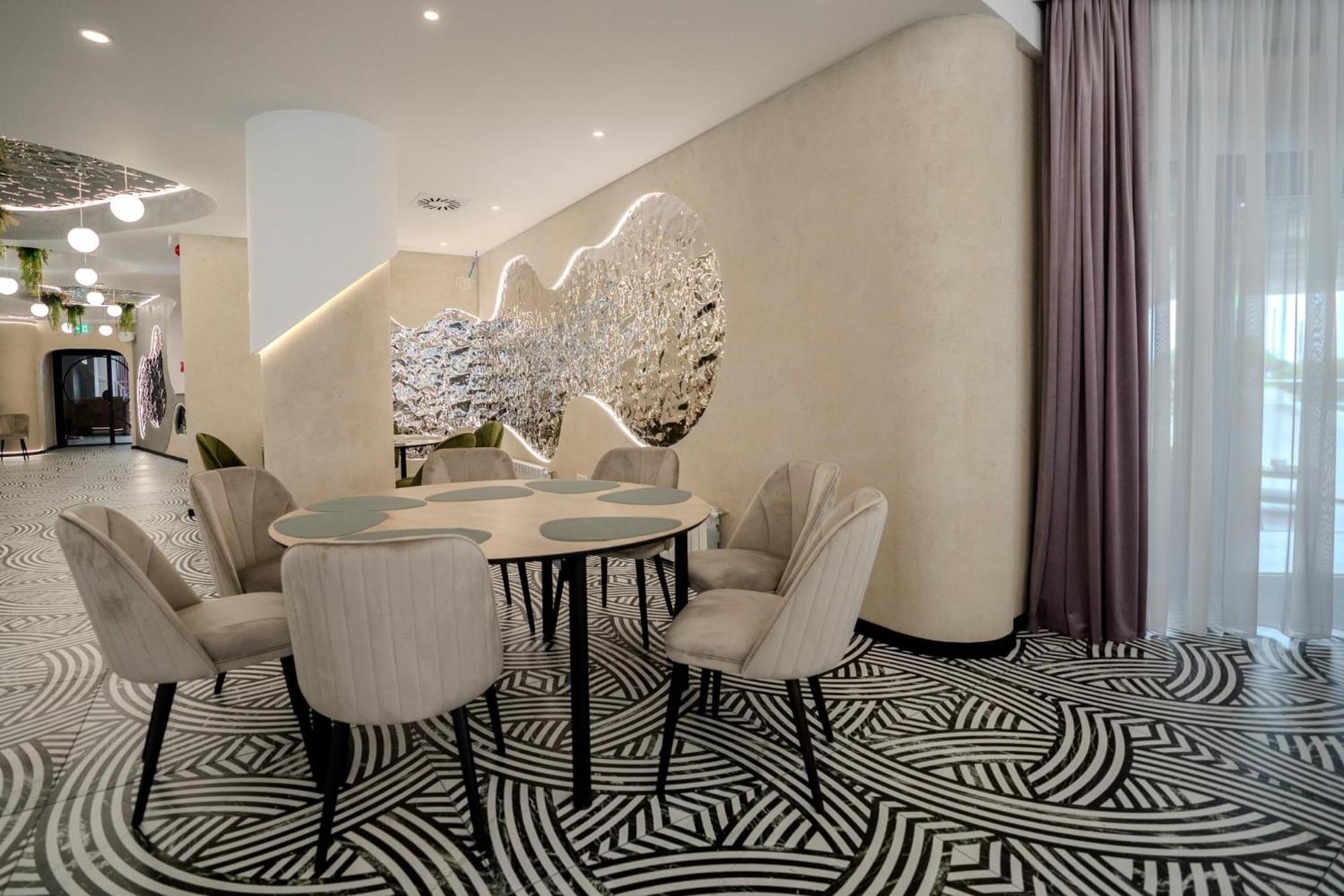 Hotel Emi Mihail Kogalniceanu Экстерьер фото