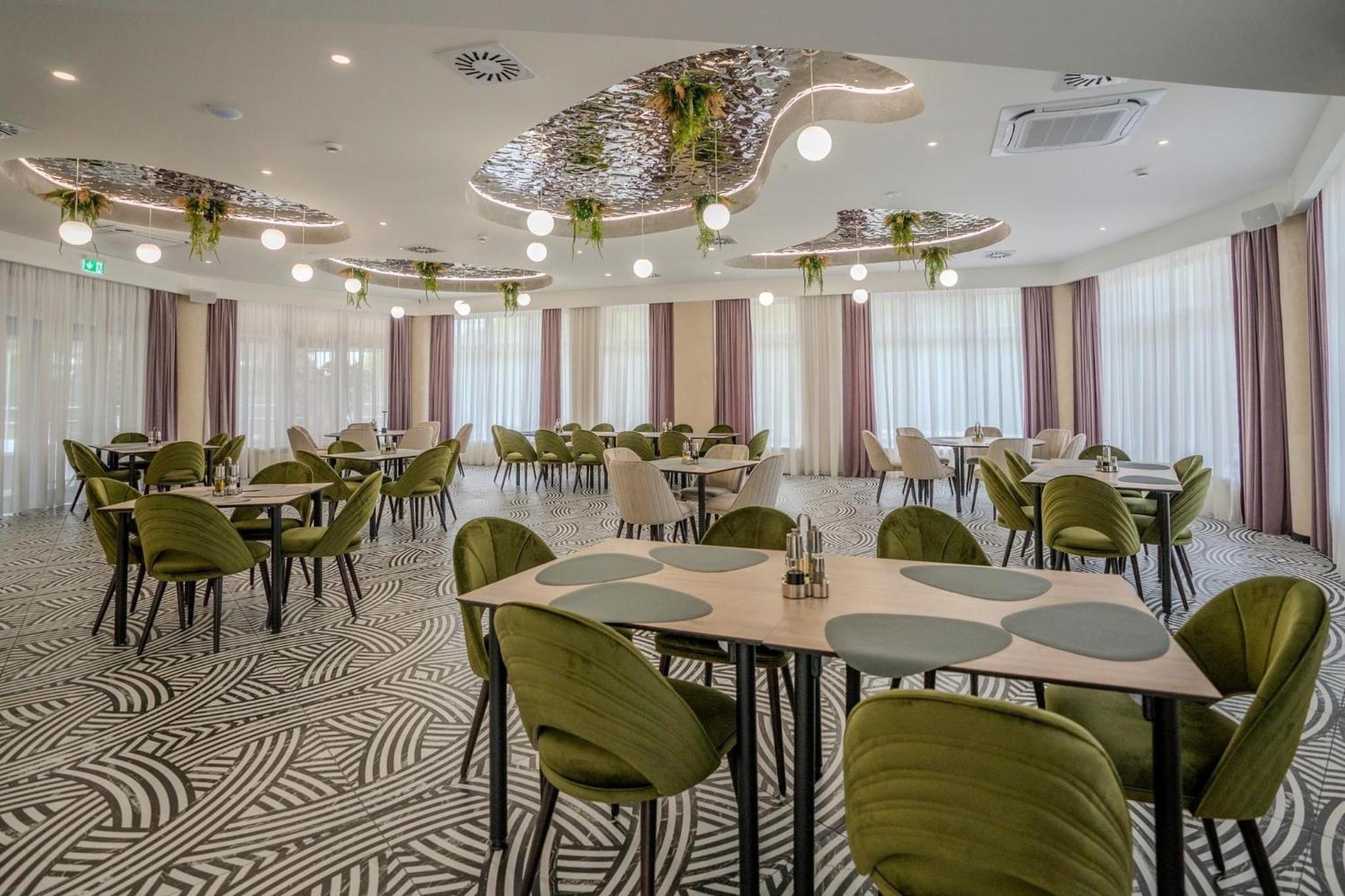 Hotel Emi Mihail Kogalniceanu Экстерьер фото