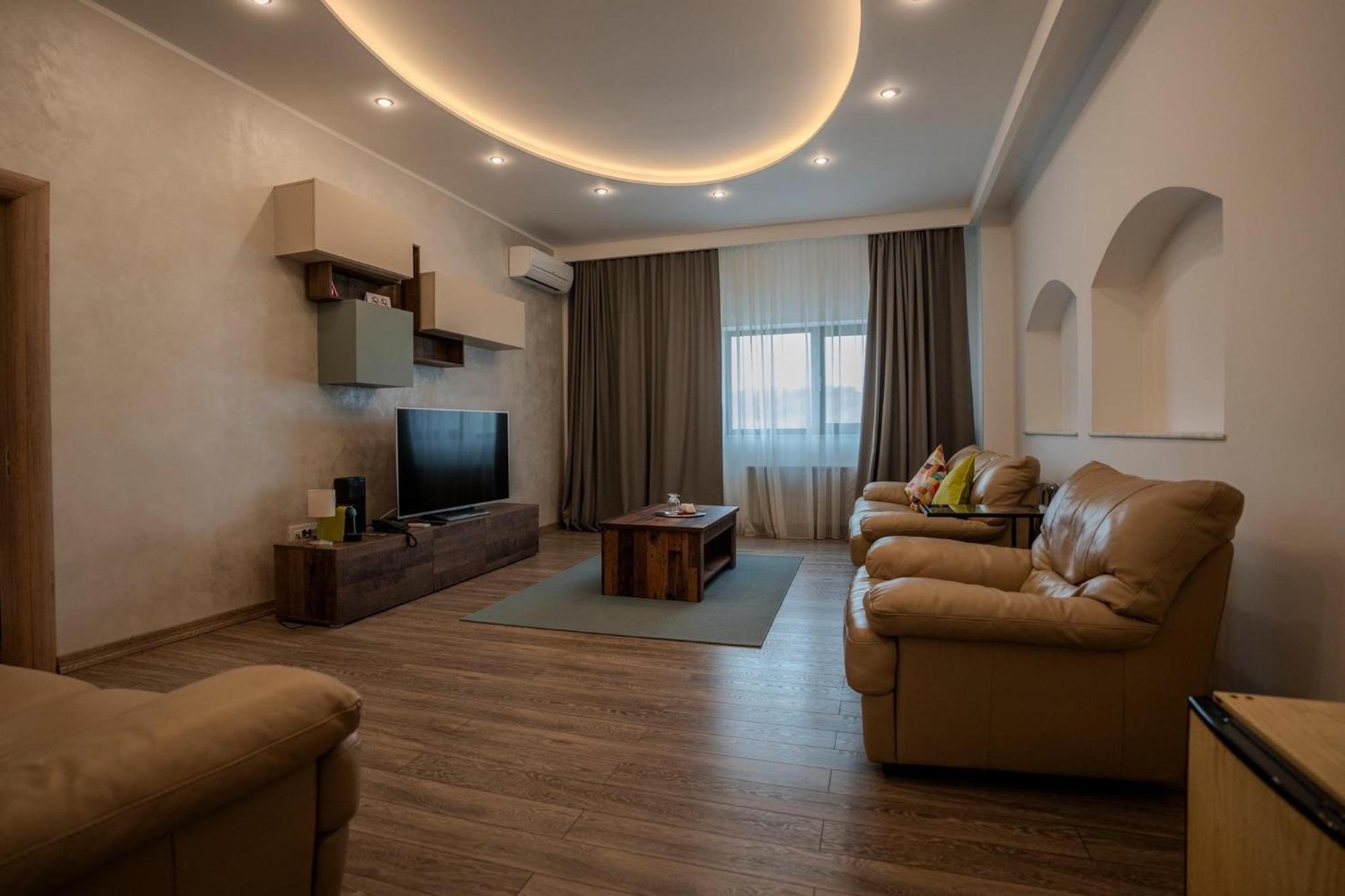 Hotel Emi Mihail Kogalniceanu Экстерьер фото